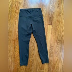 Lululemon wunder train high rise 25” in dark olive